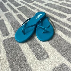TKEES Vibrant Turquoise Sandals NEW